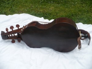 galician-hurdy-gurdy-05      