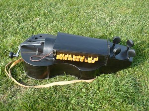 hungarian-hurdy-gurdy-07      