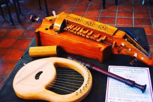 renaissance-hurdy-gurdy-06  