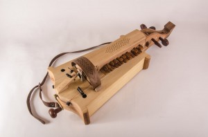 renaissance-hurdy-gurdy-10  