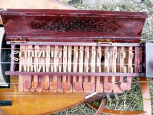 barokk-hurdy-gurdy-03    